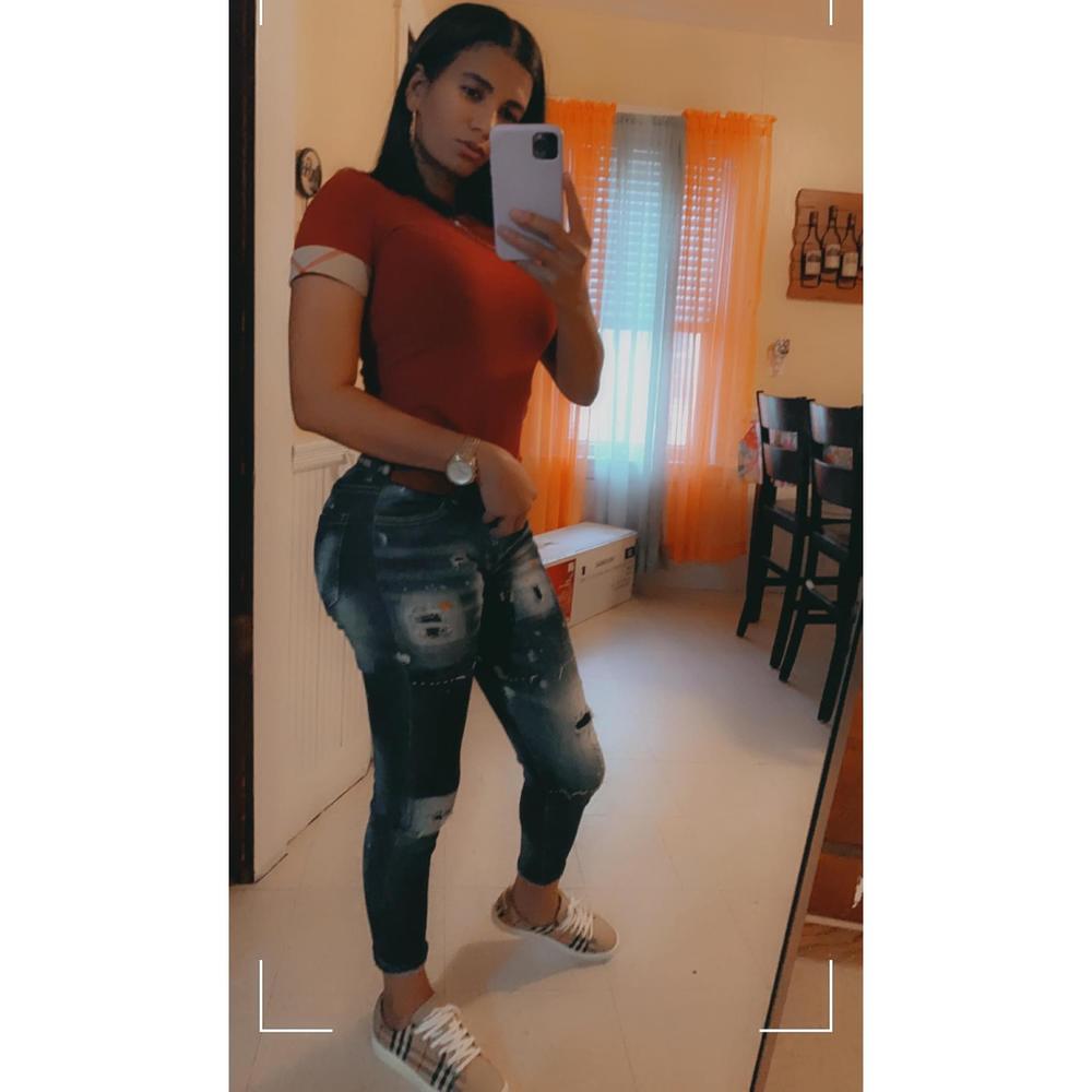 Meet your Posher, Elianny